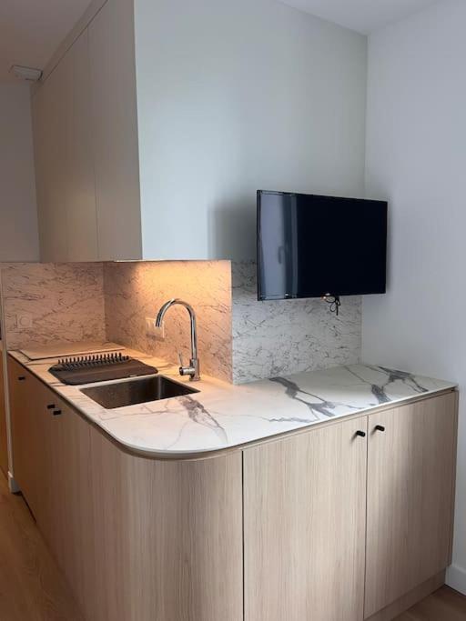 Studio Melun Peaceful Area 5 Min To Train Station Exterior foto