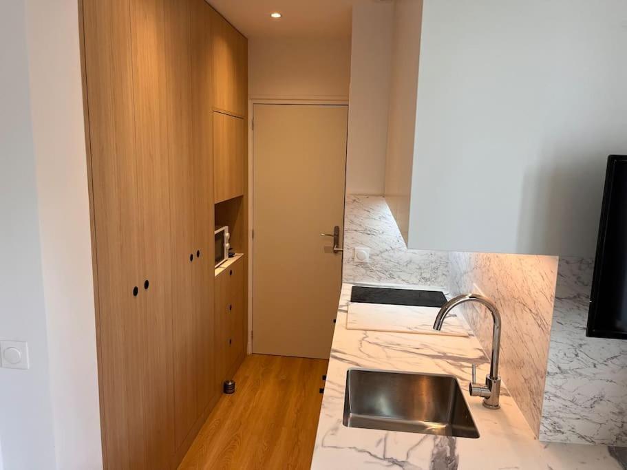 Studio Melun Peaceful Area 5 Min To Train Station Exterior foto